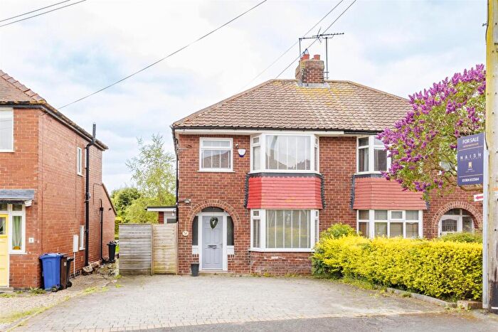 3 Bedroom Semi Detached House For Sale In Calcaria Road, Tadcaster, LS24