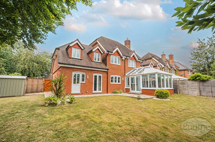 4 Bedroom Detached House For Sale In Kirtle Drive, Four Marks, Alton, Hampshire, GU34