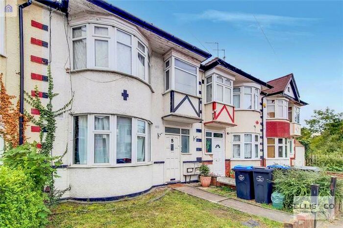 1 Bedroom Maisonette Flat To Rent In Elms Court, Wembley, Middlesex HA0