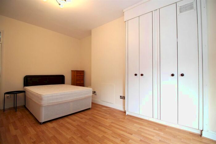 Studio To Rent In Evington Road, Off London Road, Leicester, LE2