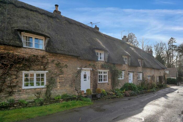 2 Bedroom Cottage For Sale In Pudding Bag Lane, Exton, LE15