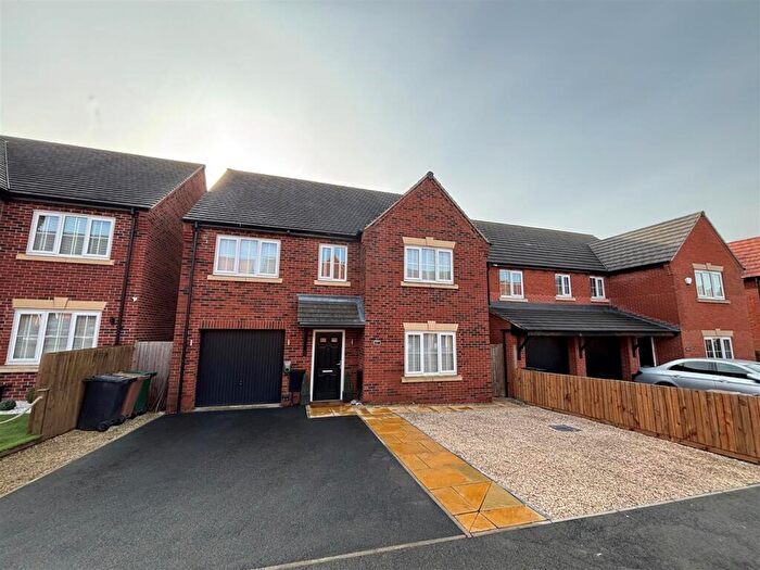 5 Bedroom Detached House For Sale In Kirby Drive, Chellaston, Derby, DE73