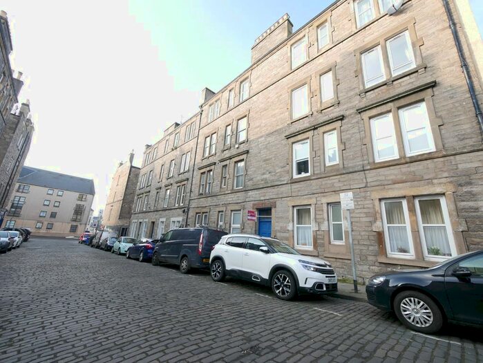 1 Bedroom Flat To Rent In Heriot Hill Terrace, Canonmills, Edinburgh, EH7