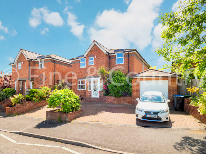 4 Bedroom House To Rent In Church Road, Worcester Park, Surrey, KT4