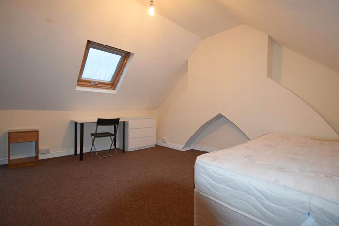 6 Bedroom House To Rent In MacKintosh Place, Roath, CF24