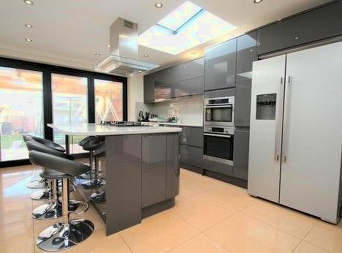 5 Bedroom Terraced House To Rent In Red Lion Road, Surbiton, KT6