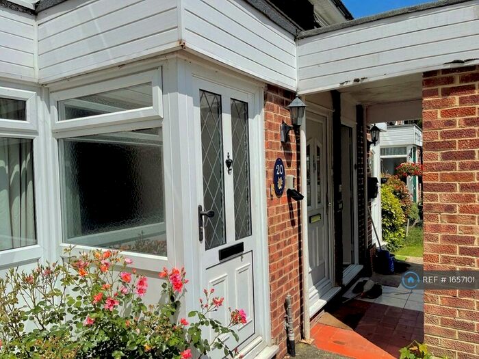 1 Bedroom Flat To Rent In Beeton Close, Hatch End, Pinner, HA5