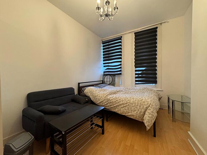 1 Bedroom Flat To Rent In Brecknock Road, London, N19