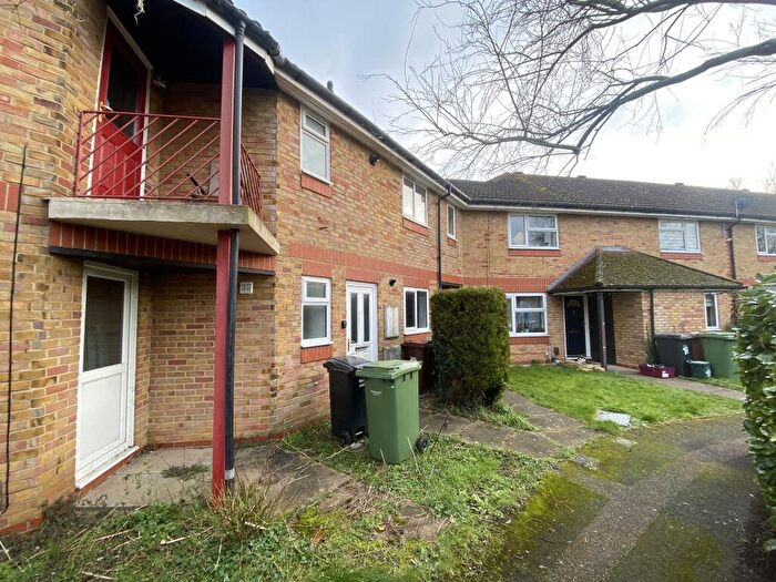 1 Bedroom Flat For Sale In Flat Challenor Close, Abingdon, Oxfordshire, OX14