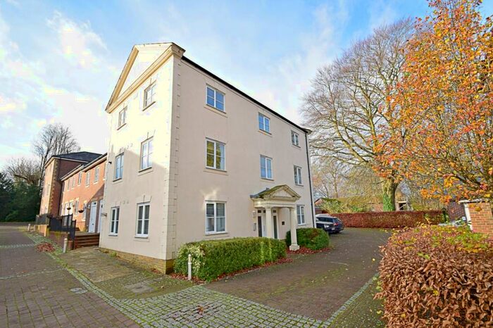 2 Bedroom Flat To Rent In Winchester, SO22