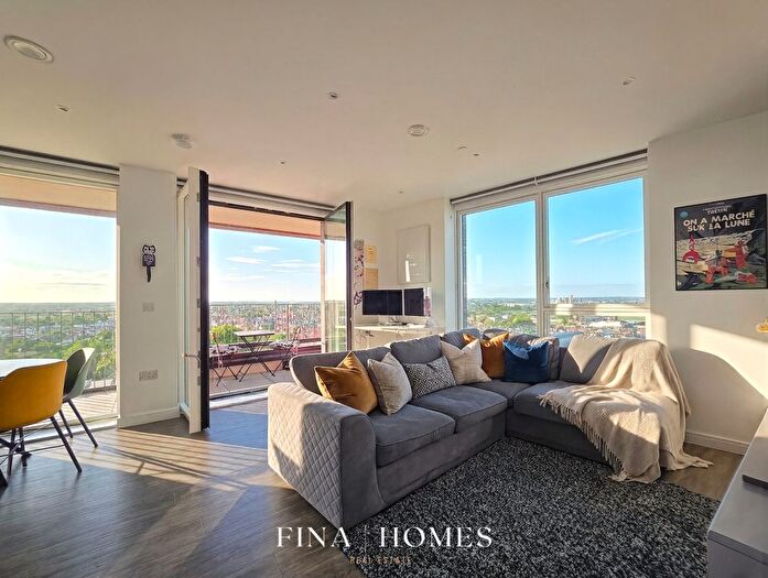 1 Bedroom Flat For Sale In Clapton Common, London, E5