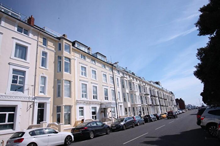 2 Bedroom Flat To Rent In South Parade, Southsea, Portsmouth, PO5