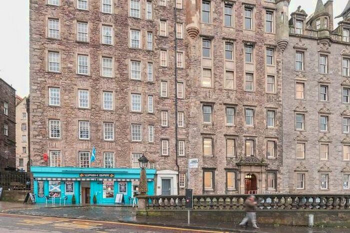 Studio To Rent In North Bank Street, Edinburgh, EH1