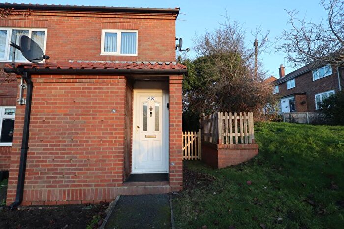 2 Bedroom Flat To Rent In Barn Close, Hemel Hempstead, HP3