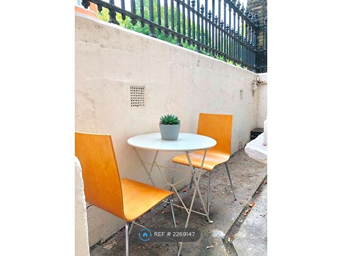 1 Bedroom Flat To Rent In Holland Park Gardens, London, W14