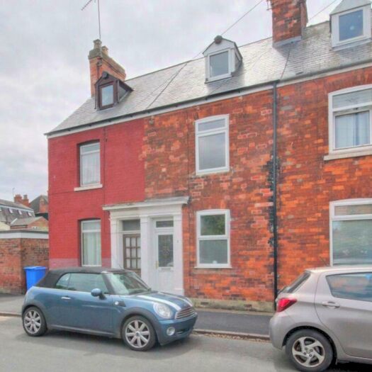 3 Bedroom House To Rent In Grove Park, Beverley, HU17