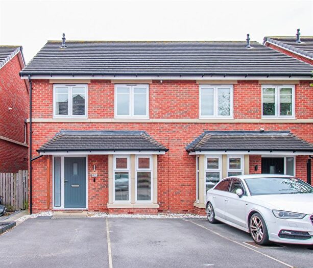 3 Bedroom Property For Sale In Allerton Road, Wakefield, WF2