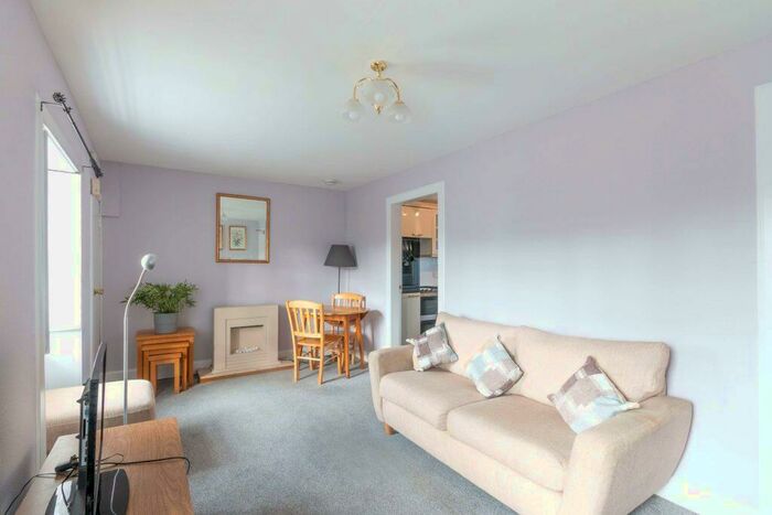 2 Bedroom Villa To Rent In Extremely Desirable And Character-filled, -bedroom, Upper Villa In Davidson's Mains - Available Now, EH4