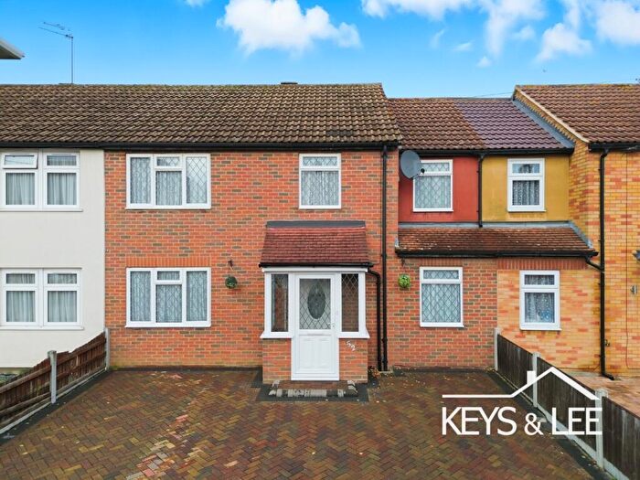 4 Bedroom Terraced House For Sale In Essex Road, Romford, RM7
