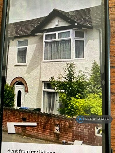 3 Bedroom Terraced House To Rent In Queensland Avenue, Coventry, CV5