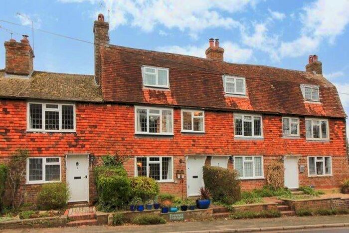 3 Bedroom Cottage To Rent In High Street, Etchingham, TN19