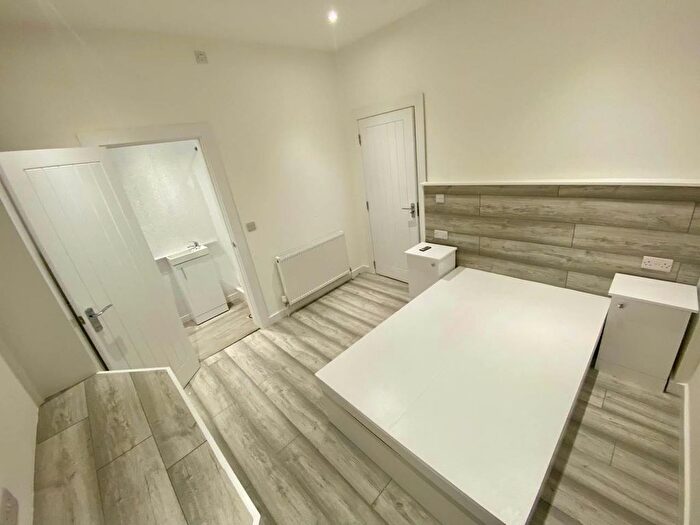 6 Bedroom Property To Rent In King Edwards Road, Brynmill, Swansea, SA1