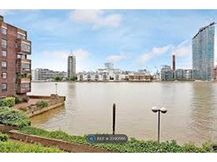 2 Bedroom Flat To Rent In Battersea Square, Battersea, SW11