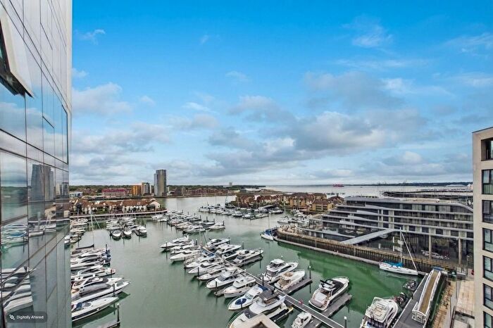 2 Bedroom Flat To Rent In Ocean Way, Southampton, SO14