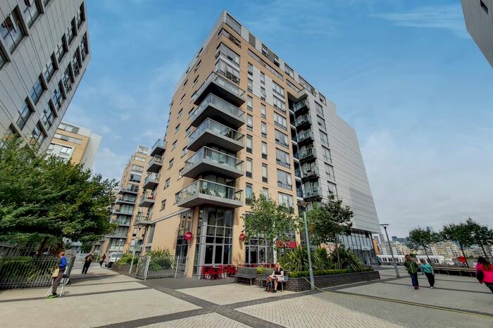 2 Bedroom Flat To Rent In Dowells Street, London, SE10