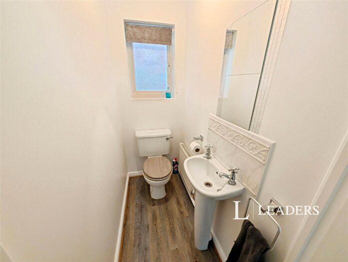 4 Bedroom Detached House For Sale In Millstone Close, Mansfield, Nottinghamshire, NG18
