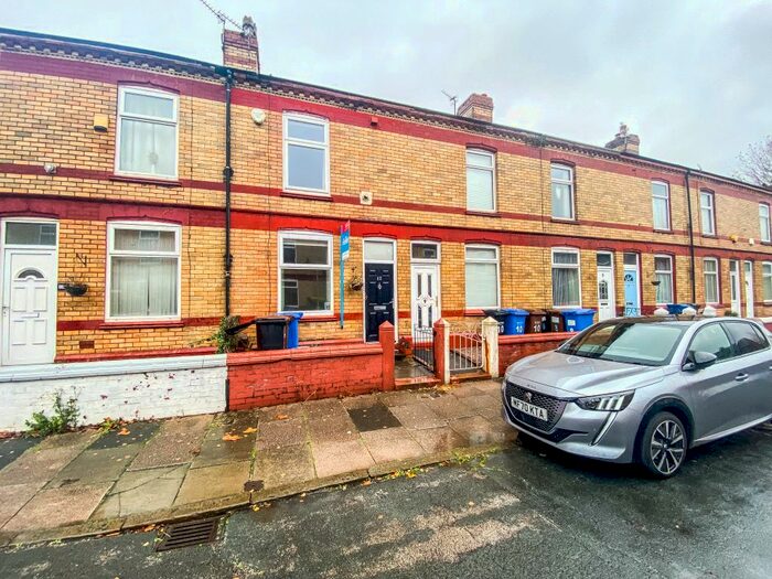 2 Bedroom Terraced House To Rent In Glanvor Road, Stockport, SK3