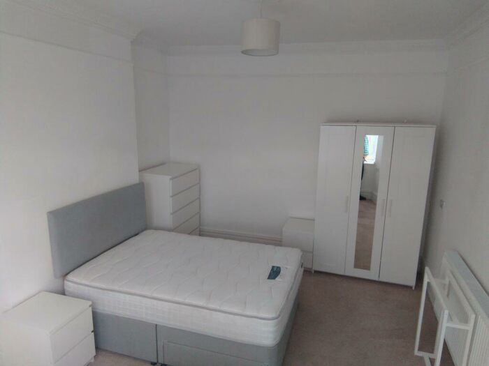 4 Bedroom Terraced House To Rent In Osborne Terrace, Brynmill, SA2