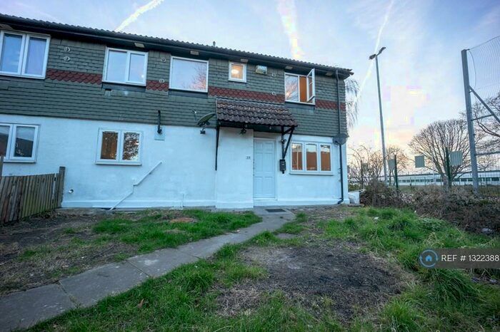 2 Bedroom End Of Terrace House To Rent In Hampstead Close, London, SE28