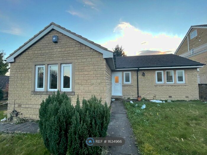 4 Bedroom Bungalow To Rent In Northcroft Rise, Bradford, BD8
