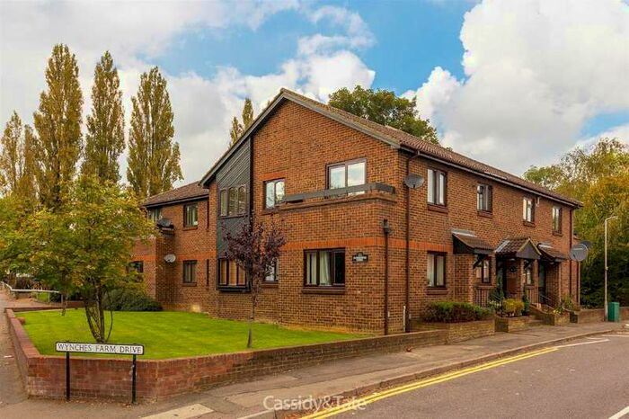 2 Bedroom Maisonette Flat To Rent In Glenbower Court, Hatfield Road, St Albans, AL4