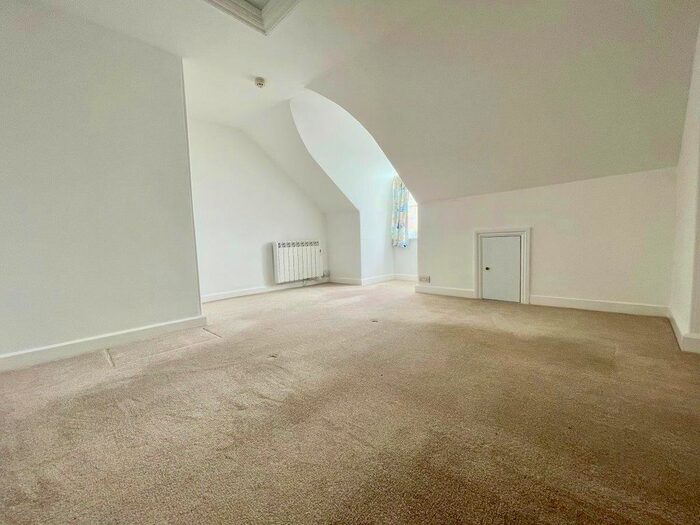2 Bedroom Flat To Rent In Flat, Waverley Road, Kingsbridge, TQ7