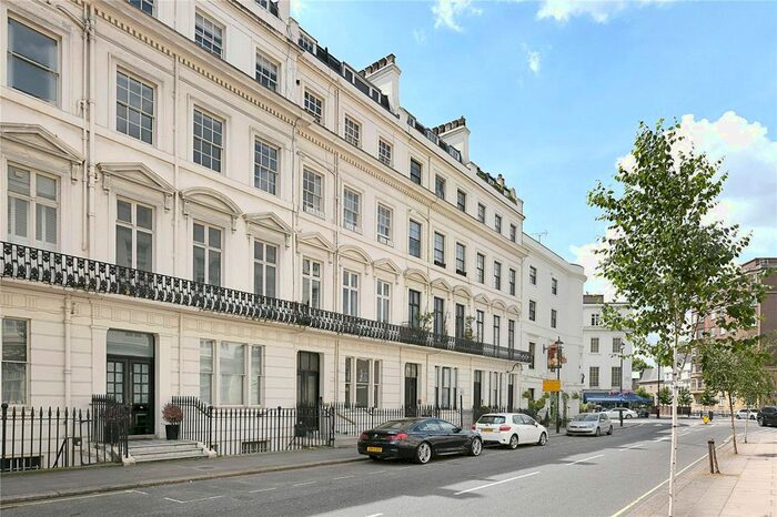 2 Bedroom Flat To Rent In Strathearn Place, Hyde Park, London, W2