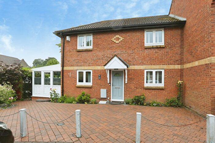 3 Bedroom End Of Terrace House For Sale In Ashdene, Southampton, SO15