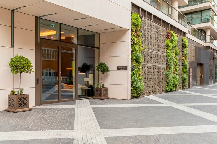 1 Bedroom Flat For Sale In Earls Way, Tower Bridge, SE1