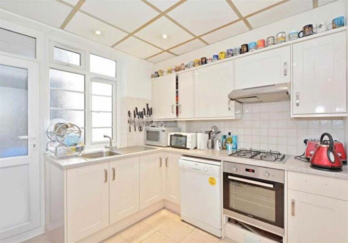 4 Bedroom Flat To Rent In Prince Albert Road, London, NW8