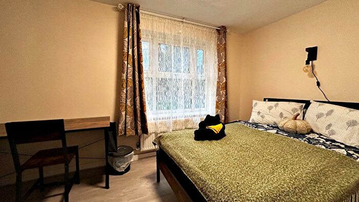 2 Bedroom Semi-Detached House To Rent In Portland Road, London, N15