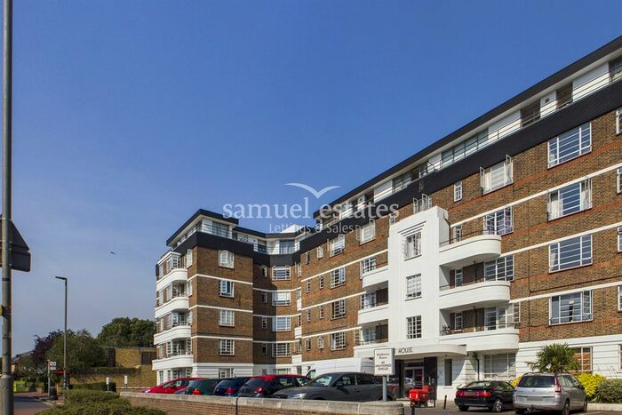 2 Bedroom Flat To Rent In Hightrees House, Nightingale Ln, SW12