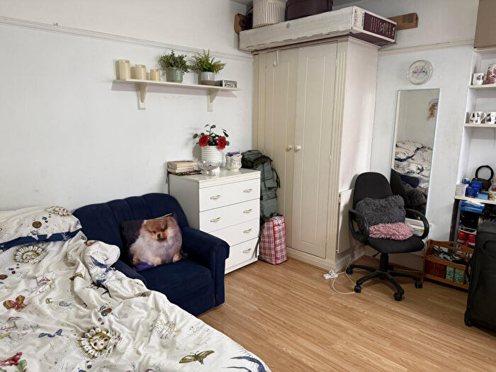 Retirement Property To Rent In London, NW11