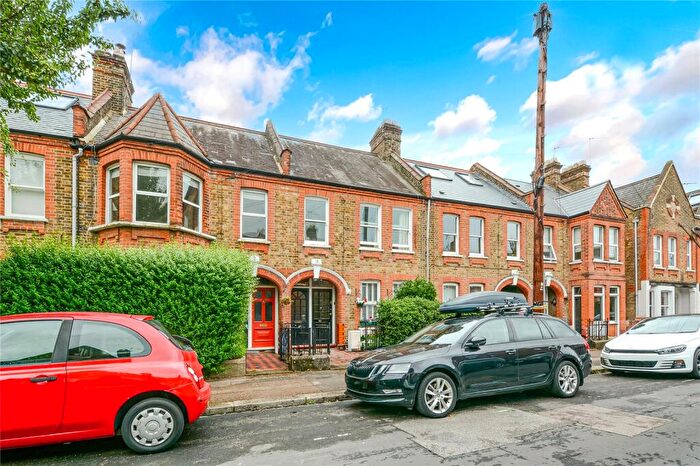 2 Bedroom Flat For Sale In Fleeming Road, Walthamstow, London, E17