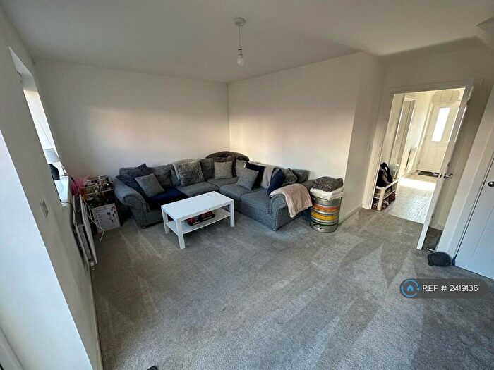 4 Bedroom Semi-Detached House To Rent In Baylis Gardens, Stoke Gifford, Bristol, BS34