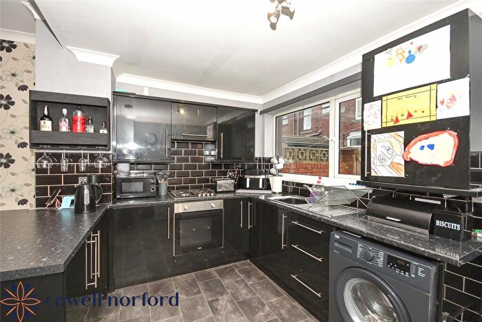 3 Bedroom Terraced House For Sale In Isabella Street, Syke, Rochdale, OL12
