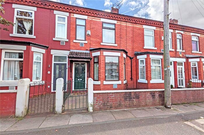 3 Bedroom Terraced House For Sale In Laburnum Road, Denton, Tameside, M34