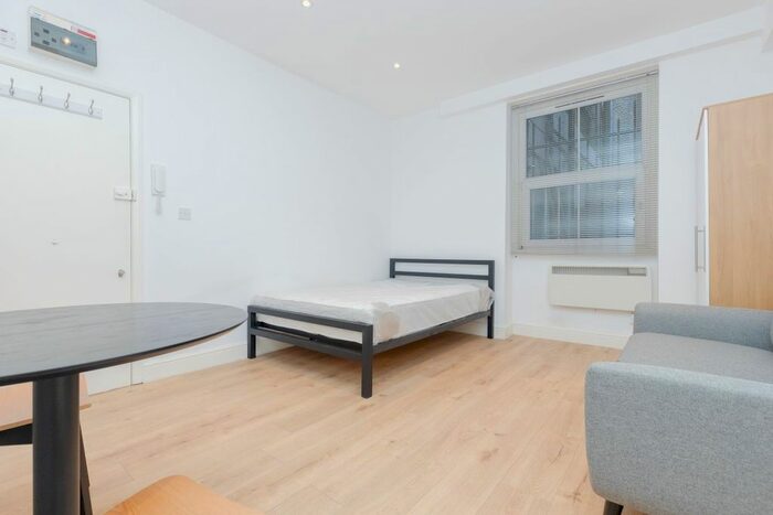 Studio To Rent In Collingham Place, London, SW5