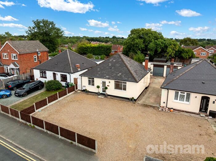 2 Bedroom Bungalow For Sale In Heathfield Road, Redditch, Worcestershire, B97
