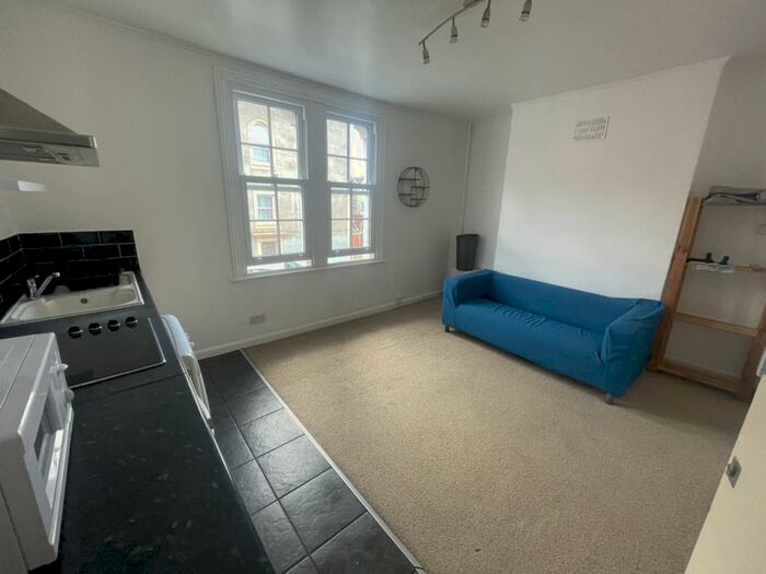 1 Bedroom Flat To Rent In Bath Buildings, Montpelier, Bristol, BS6